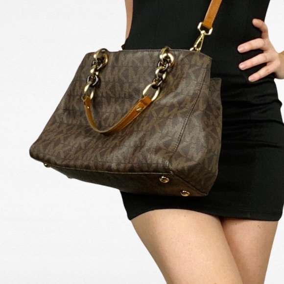 MICHAEL KORS | Cynthia Medium PVC Signature Brown Satchel Purse Crossbody Bag - Picture 1 of 16